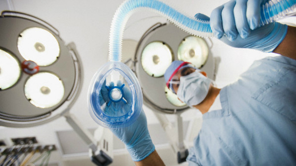 Odontotecnico disabile a causa del gas anestetico: a giudizio i fornitori