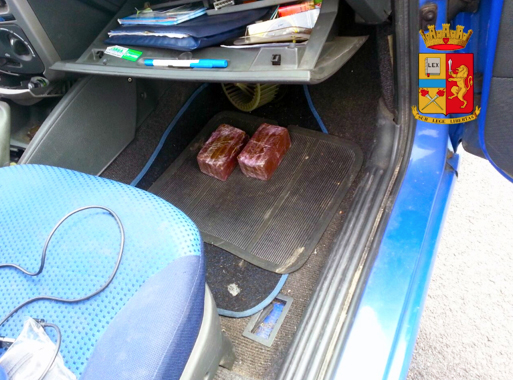 Polizia di Stato arresta corriere con dieci panetti di hashish