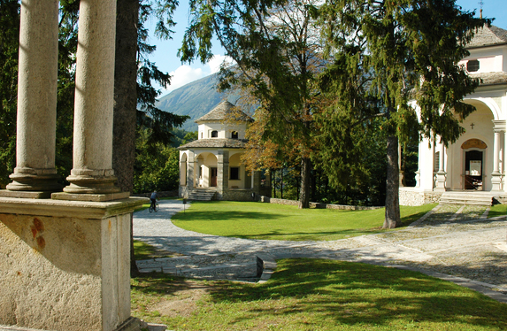 Domenica musica sotto le stelle al calvario domese