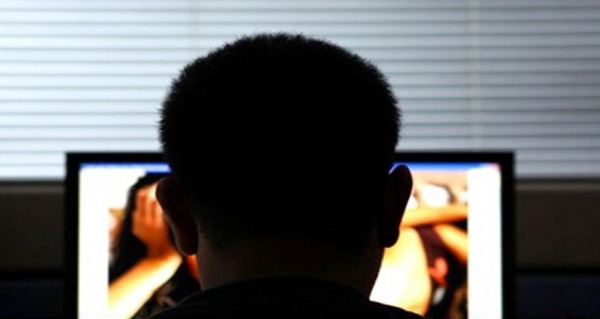 Ricatto hard via web: giovane verbanese si ribella e denuncia