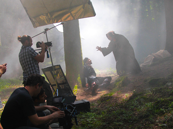 Ecco le foto del "dietro le quinte" del film fantasy girato in pineta in Vigezzo