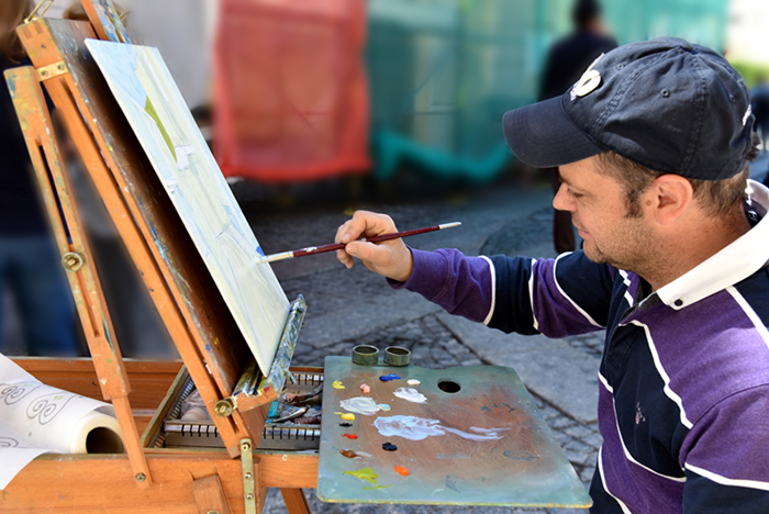 Tutti artisti con i corsi di disegno e pittura della scuola di Belle Arti