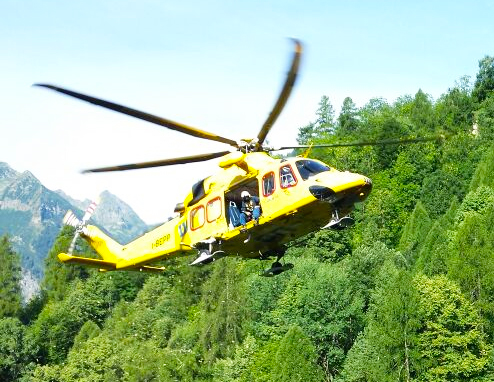 Tedesco precipita dal Fornalino ma riesce a chiedere aiuto. È' grave, soccorso in azione