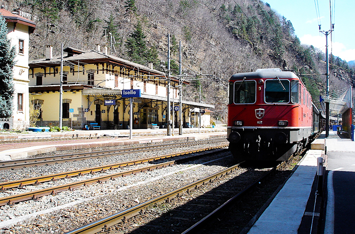 Via al progetto da 200 mila euro per il posteggio dei frontalieri ad Iselle