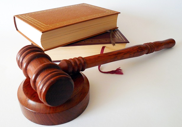 Violenza sessuale, percosse e minacce ad una minorenne. Crevolese a processo