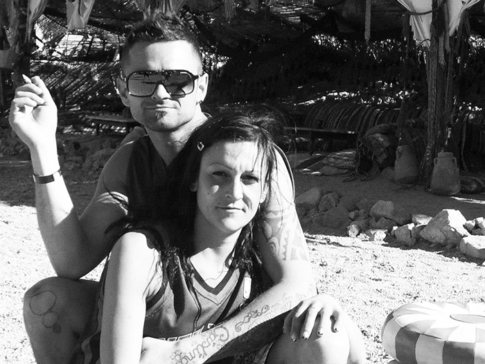 Valentina a Davide sarebbero stati investiti dopo l'incidente. E' caccia al pirata