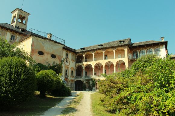 Niente auto né bici a Villa Nigra