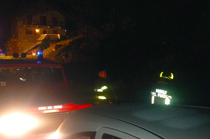 Incendio nei boschi di Toceno, sfiorate alcune case