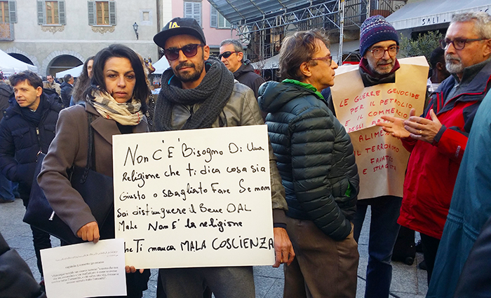 Anche qualche islamico del Vco in corteo a Domo contro il terrorismo