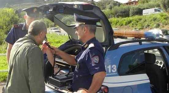 Alcol al volante, domese con tasso da record: 3,26