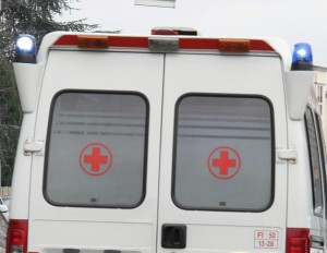 Incidente con tre feriti: una è una donna incinta