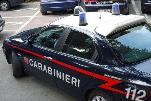 Profugo dà in escandescenze e tenta di rapinare l’operatrice del centro d’accoglienza