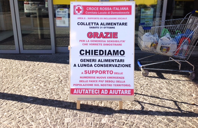 Colletta alimentare della Croce Rossa domese nei supermercati