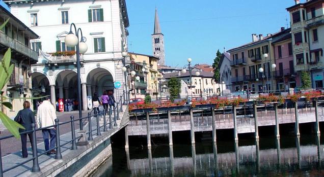 Vandali ai giardini pubblici: illuminazione kappaò
