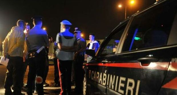 Ubriaco e senza patente sfascia l’auto all’amico e dà di fuori contro i carabinieri: condannato