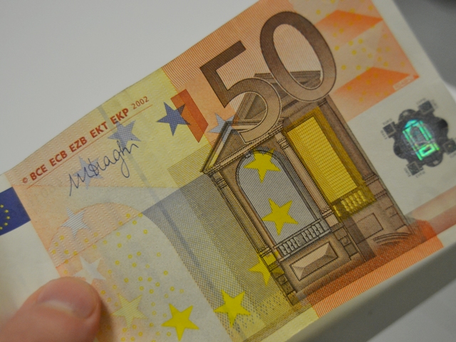 La truffa dei 50 euro sventata da Facebook e dai carabinieri