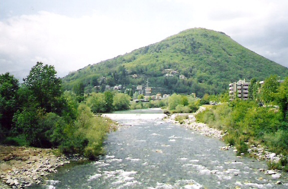 Rive e sponde di laghi e fiumi da ripulire impiegato profughi e detenuti